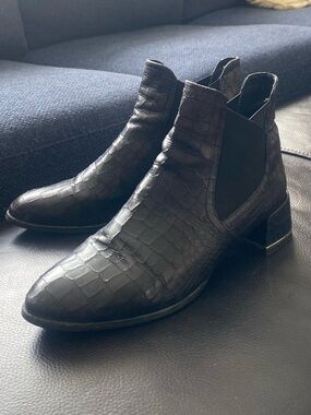 Stuart Weitzman Croc-Embossed Boots